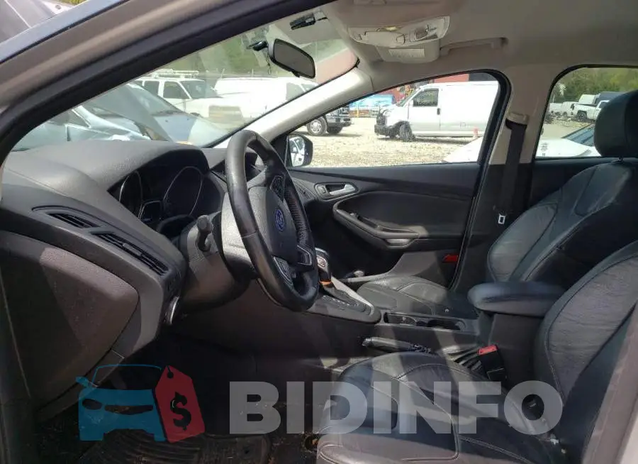 1FADP3K22GL330329 Photo# 7