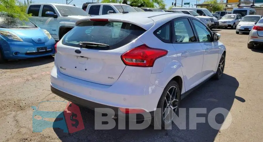 1FADP3M26HL303469 Photo# 4