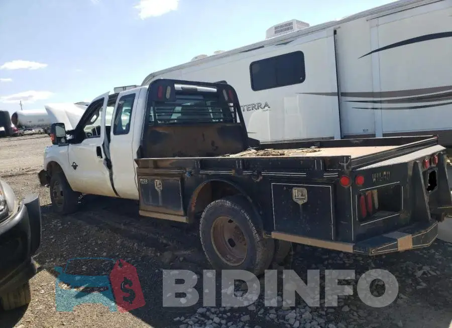 1FD8X3HT3FED49871 Photo# 2