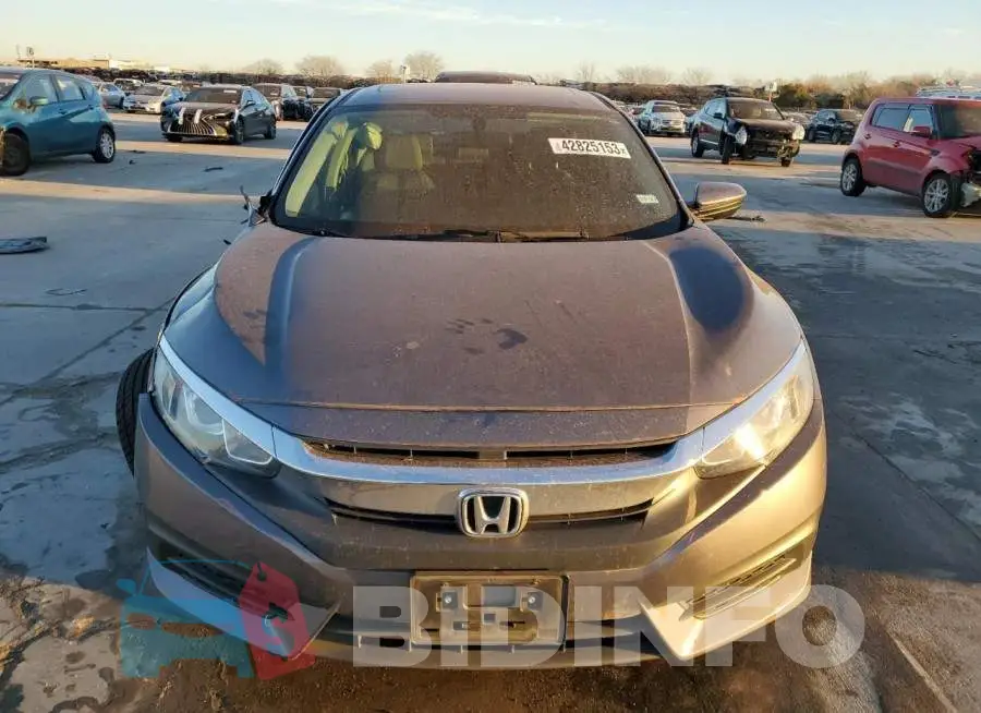 19XFC2F79HE028366 Photo# 5