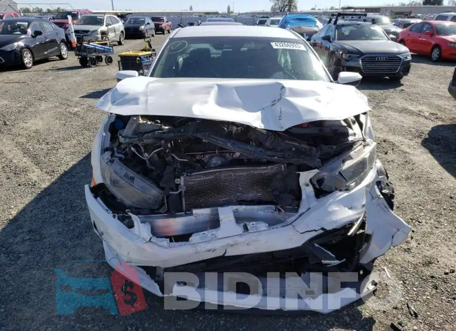 19XFC2F82KE210832 Photo# 5