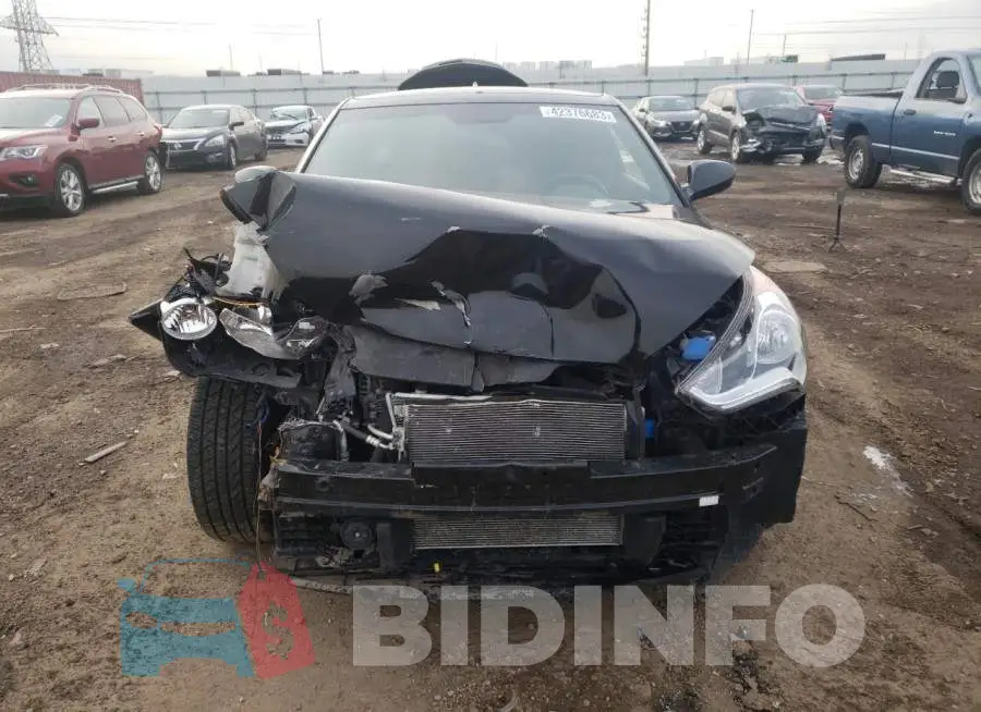 KMHTC6AD3HU320180 Photo# 5