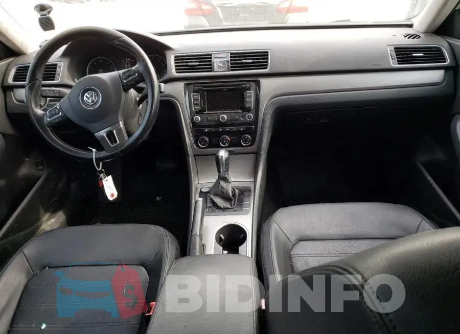 1VWBS7A38FC006704 Photo# 8