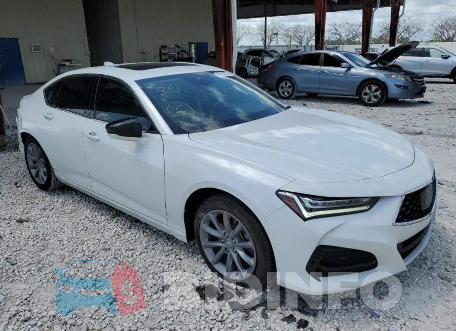19UUB5F37NA001143 Photo# 4