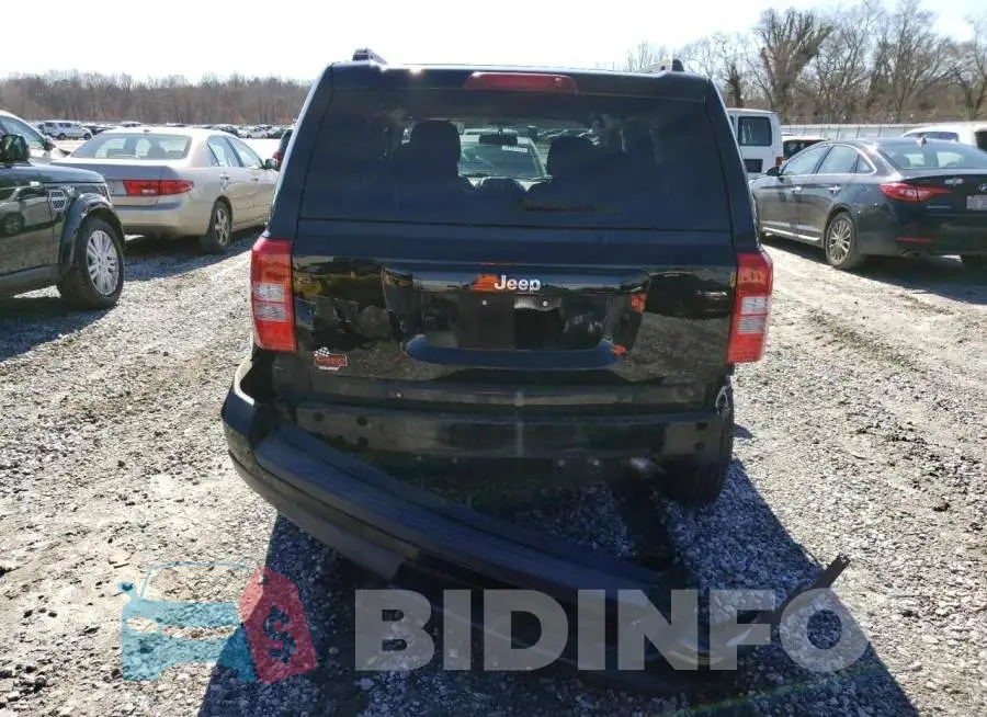 1C4NJPBB4FD121822 Photo# 6