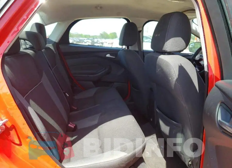 1FADP3F2XEL322082 Photo# 10