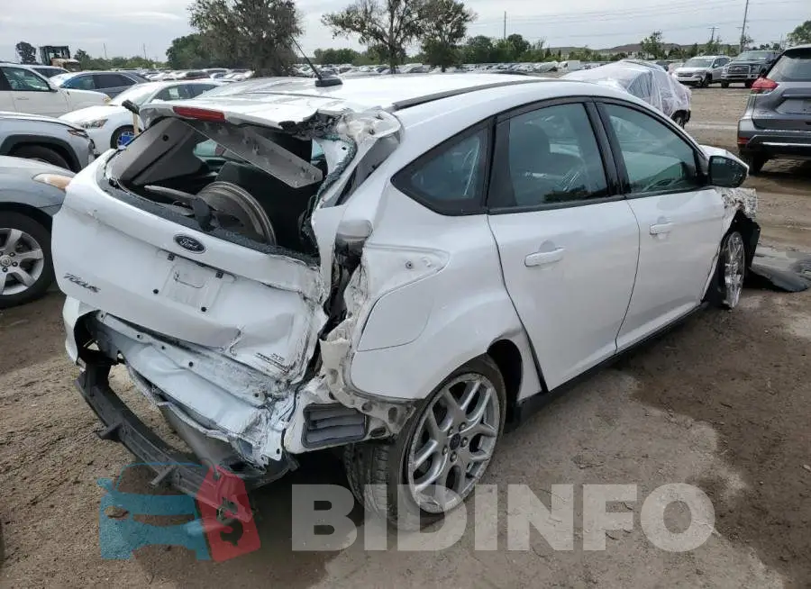 1FADP3K26FL215229 Photo# 3