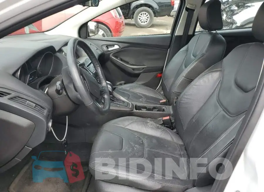 1FADP3K26FL215229 Photo# 7