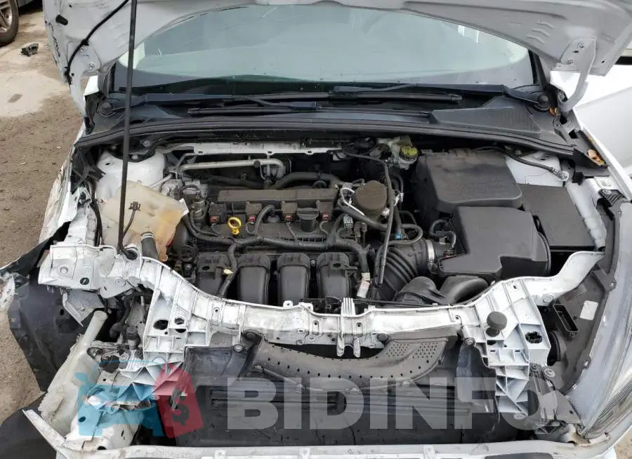 1FADP3K26FL215229 Photo# 11