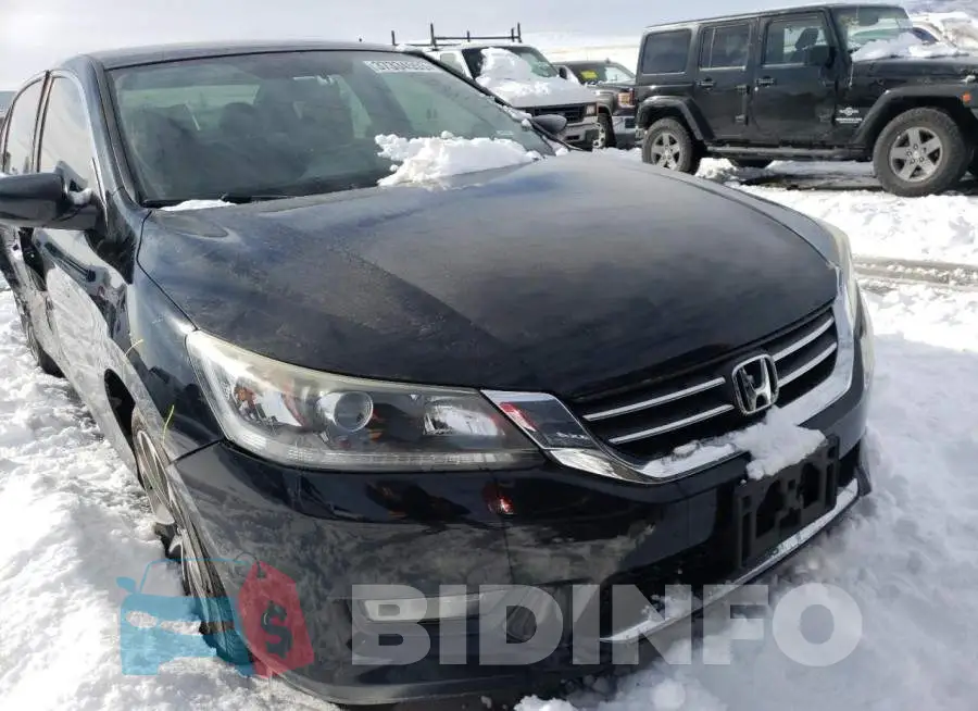 1HGCR2F50FA272487 Photo# 5