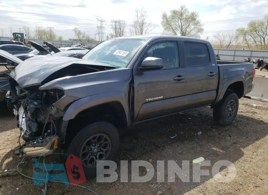 3TMCZ5AN1JM153740 Photo# 1