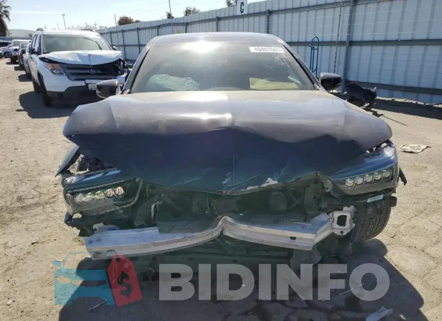 19UUB3F64JA002467 Photo# 5