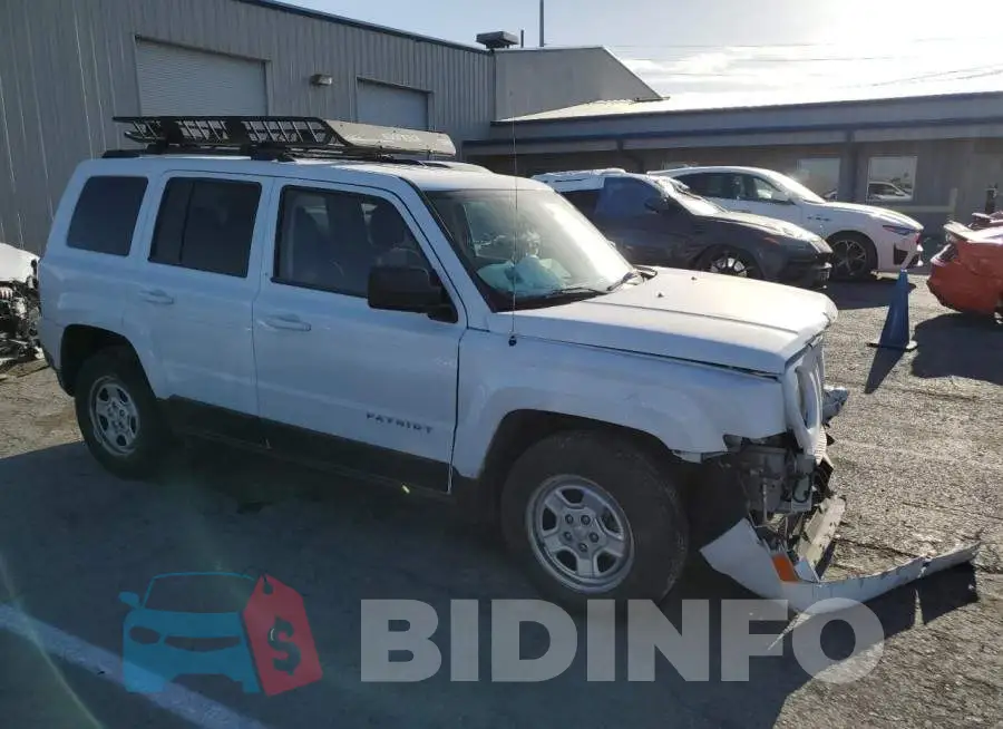 1C4NJPBA1GD651559 Photo# 4