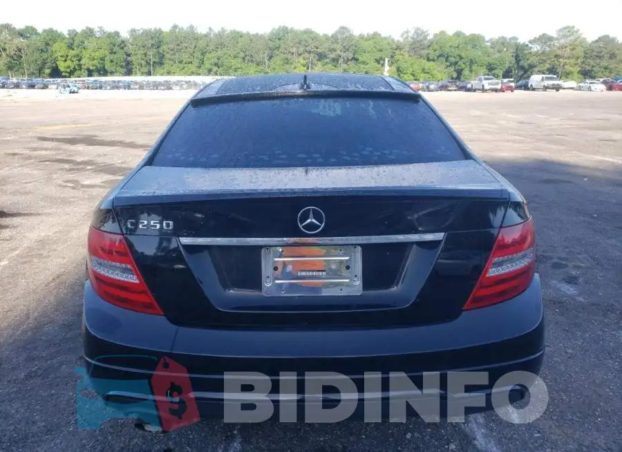 WDDGJ4HB4FG390146 Photo# 6