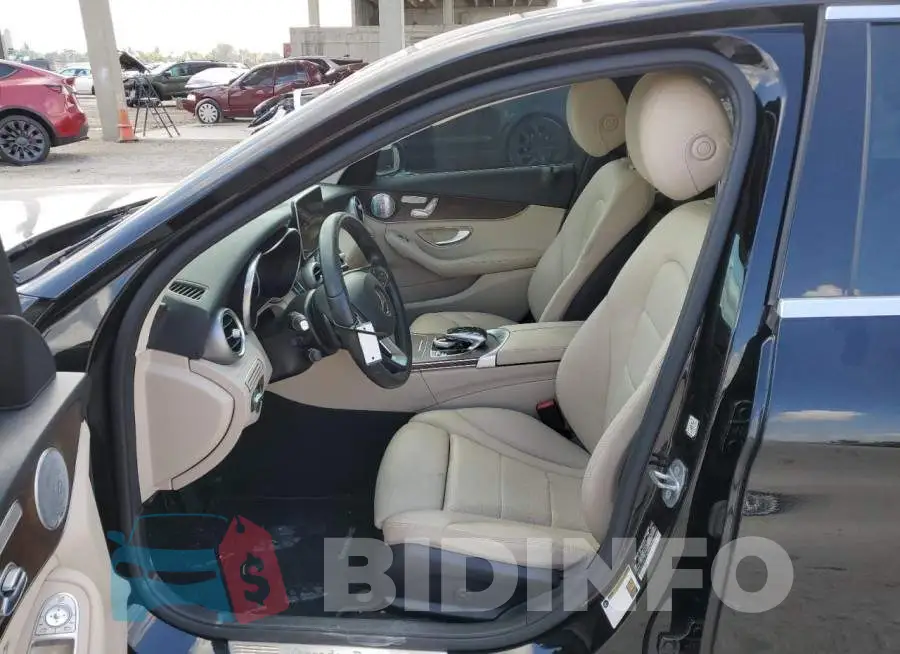 WDDWF4KB9HR249330 Photo# 7