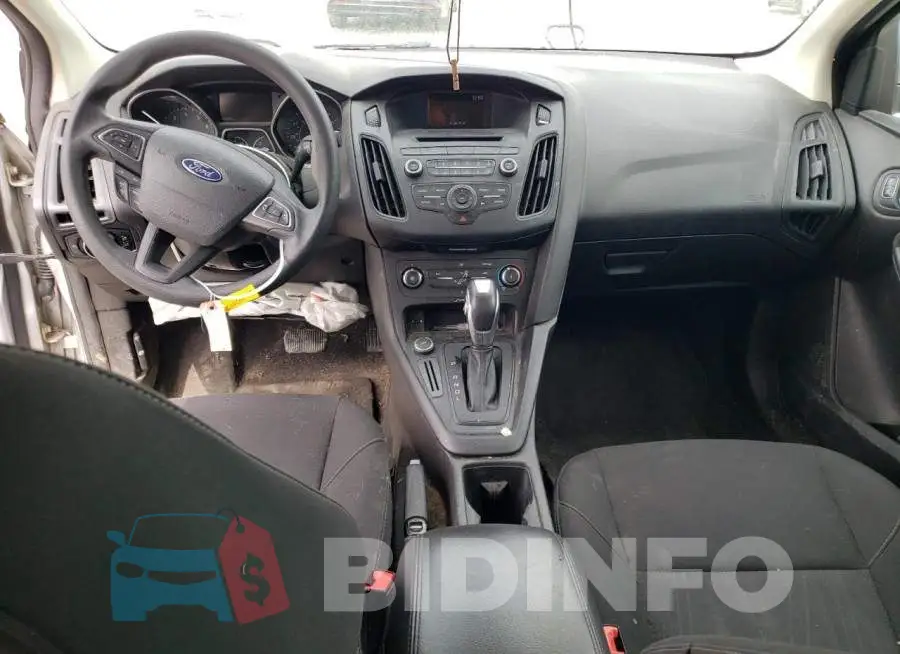 1FADP3F20GL324104 Photo# 8