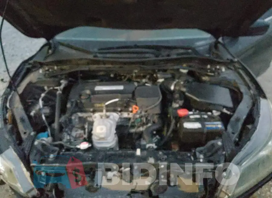 1HGCR2F50FA119916 Photo# 7