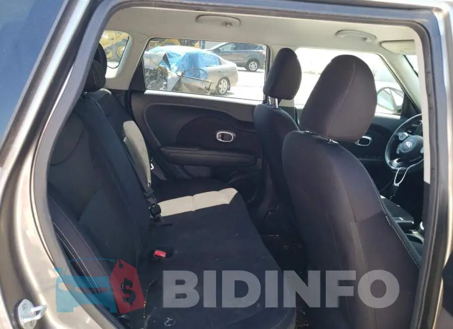 KNDJN2A27G7282978 Photo# 10