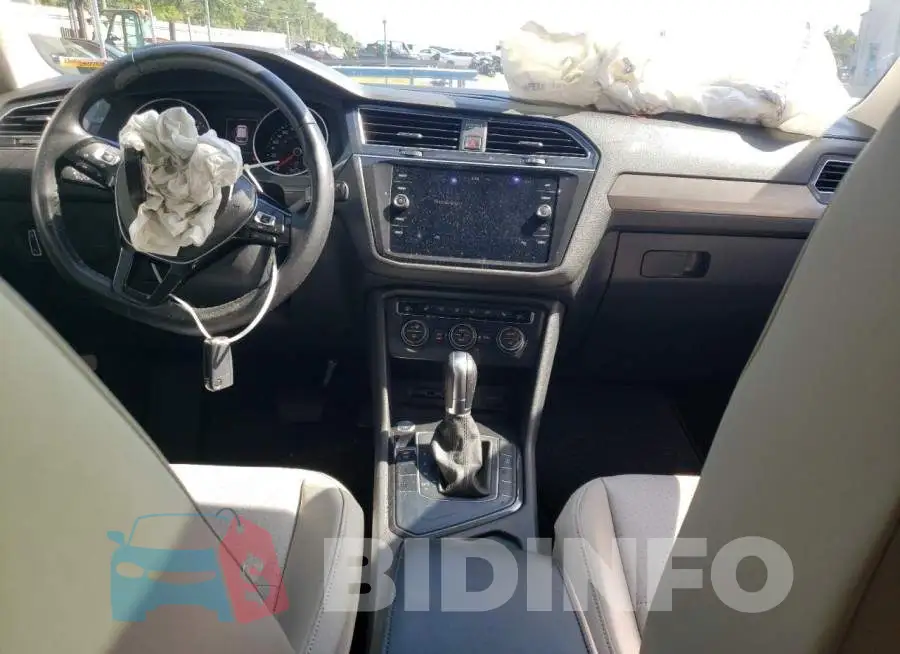 3VV3B7AX6KM122407 Photo# 8