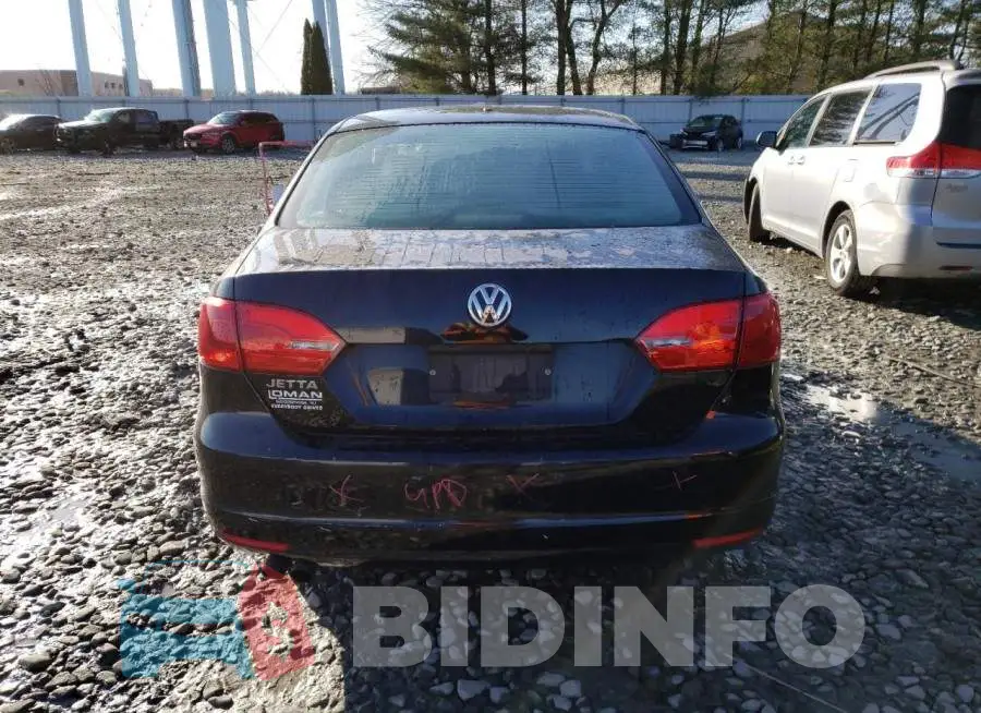 3VW2K7AJ3EM399815 Photo# 6
