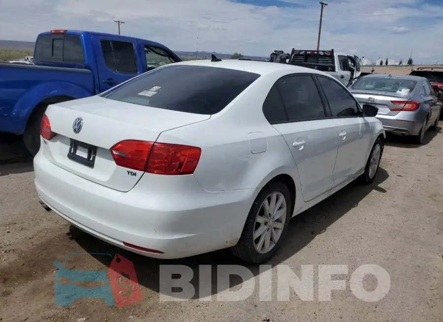 3VW3L7AJ6EM325094 Photo# 3
