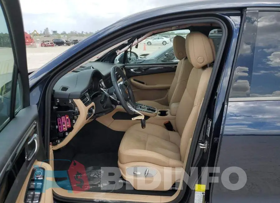WP1AA2A54MLB10589 Photo# 7