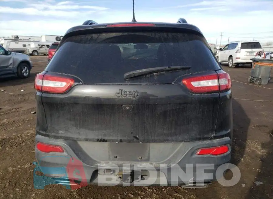 1C4PJLCS2FW737653 Photo# 6