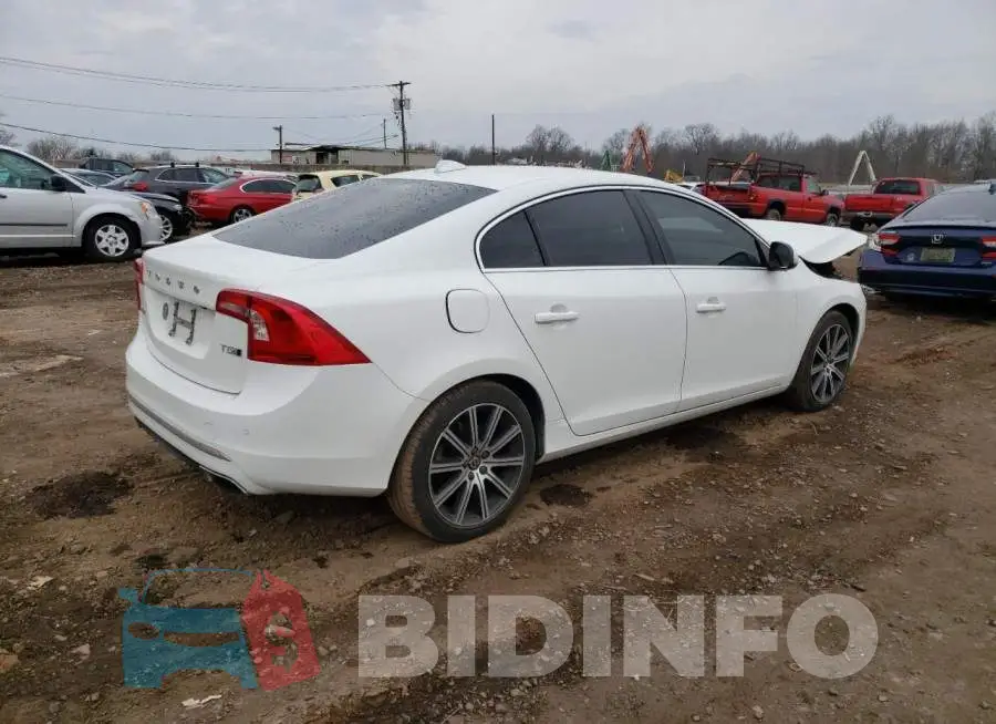 LYV402TK1HB130443 Photo# 3