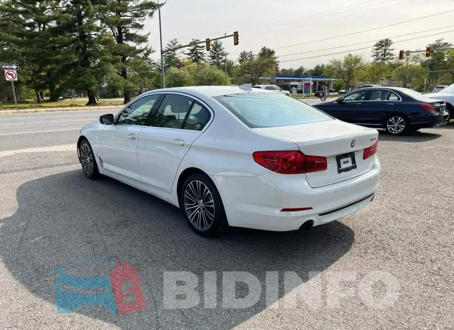 WBAJA5C52KWW18861 Photo# 4