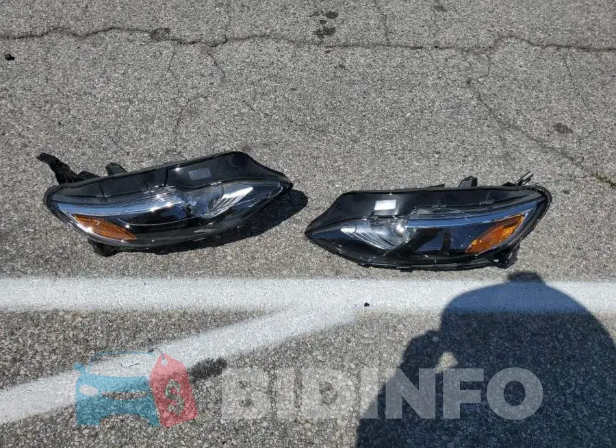 1G1ZD5ST4NF207262 Photo# 12