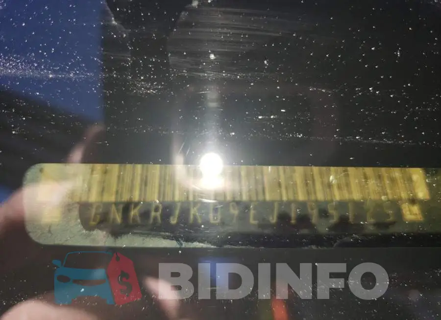 1GNKRJKD9EJ195125 Photo# 12
