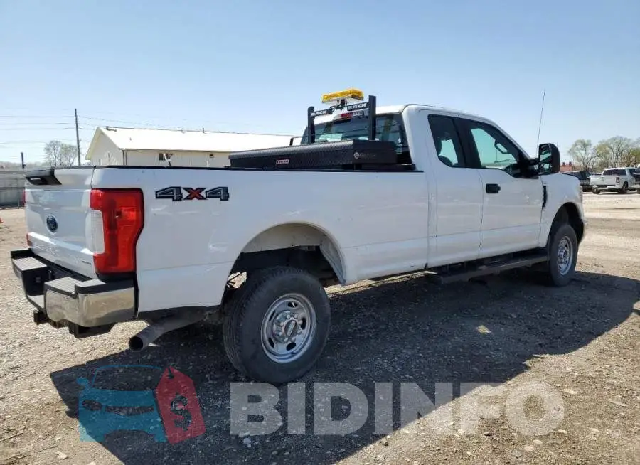 1FT7X2B66HEC91710 Photo# 3