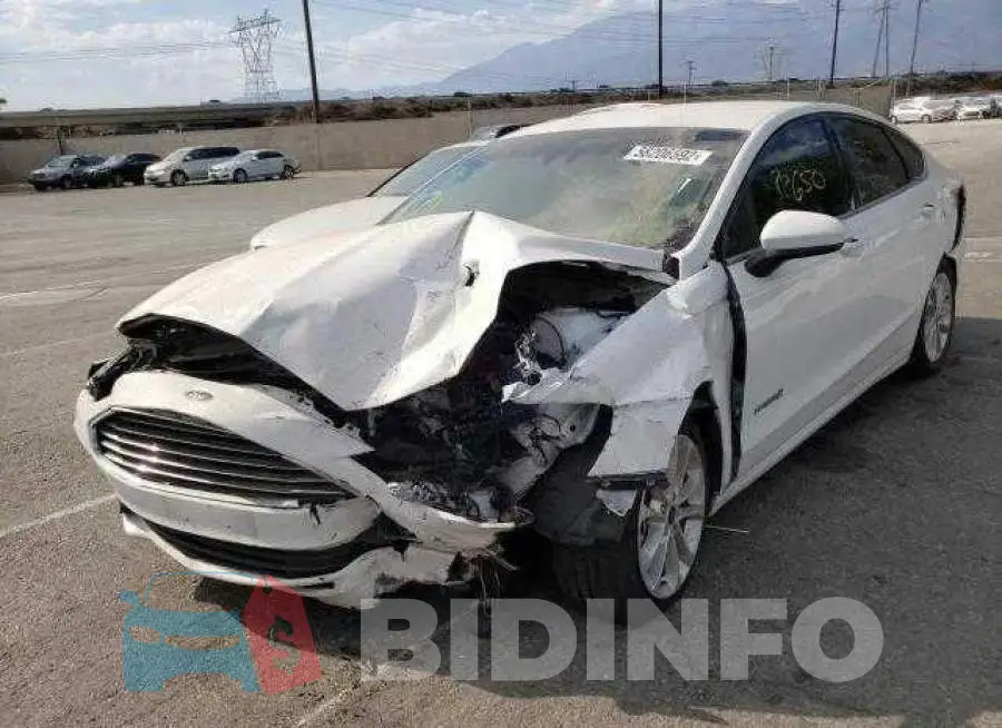 3FA6P0LU5KR174112 Photo# 2