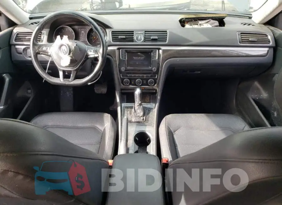 1VWBS7A35GC020254 Photo# 8