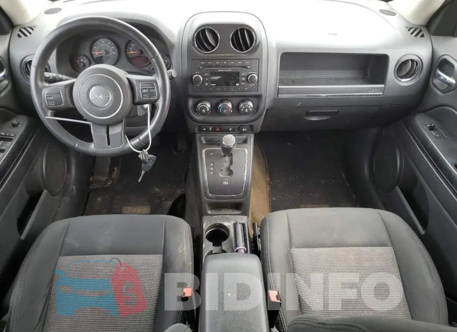 1C4NJPFB9ED603744 Photo# 8