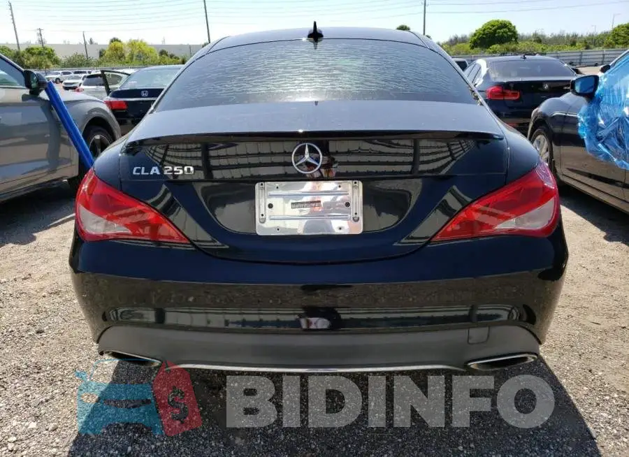 WDDSJ4EB1JN582224 Photo# 6