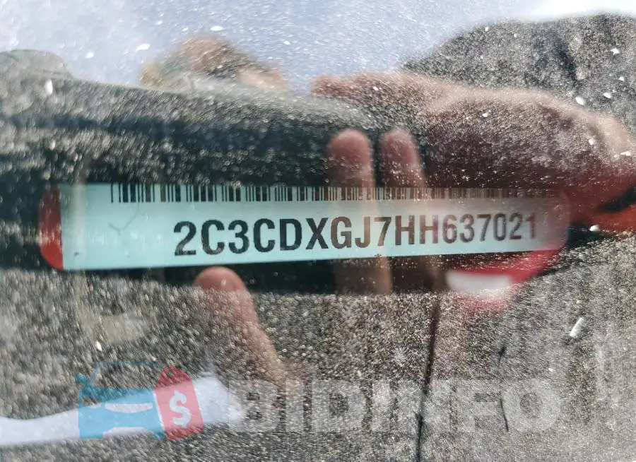 2C3CDXGJ7HH637021 Photo# 12