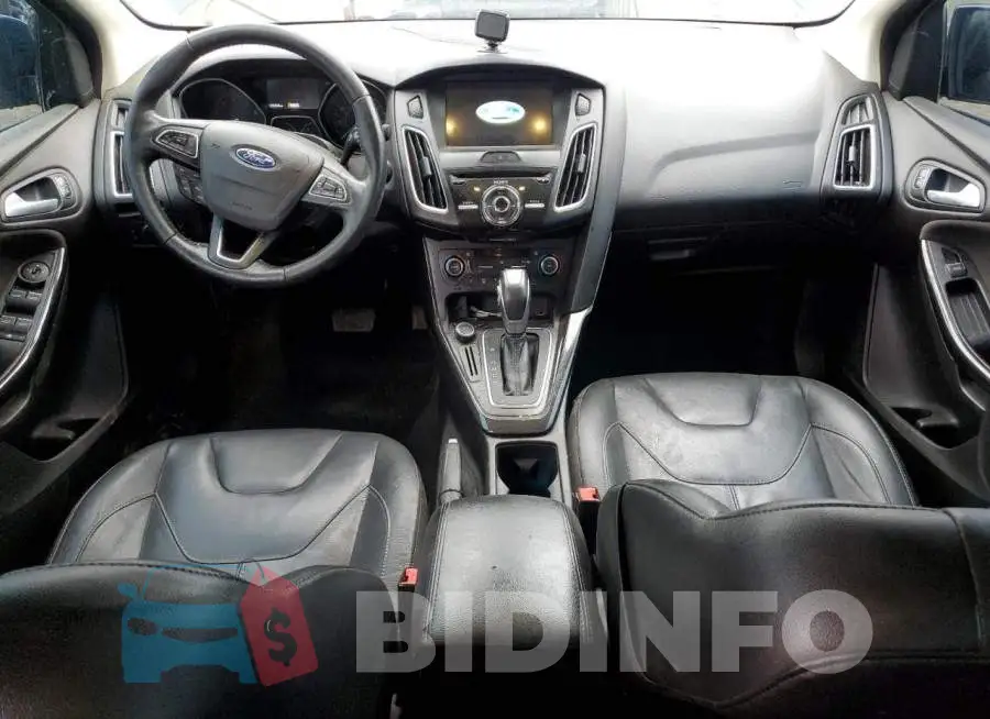 1FADP3J23GL289114 Photo# 8