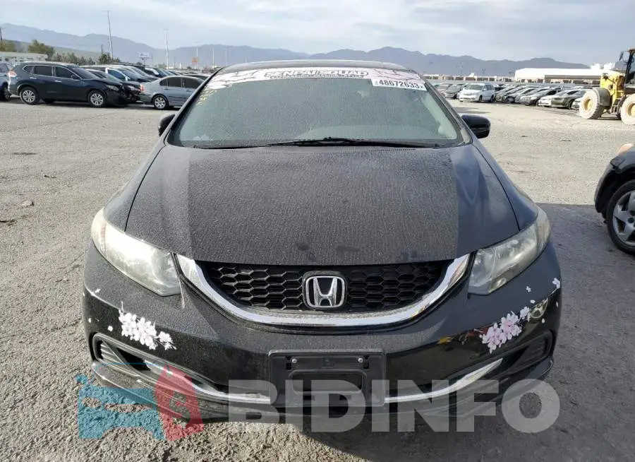 19XFB2F83FE016769 Photo# 5
