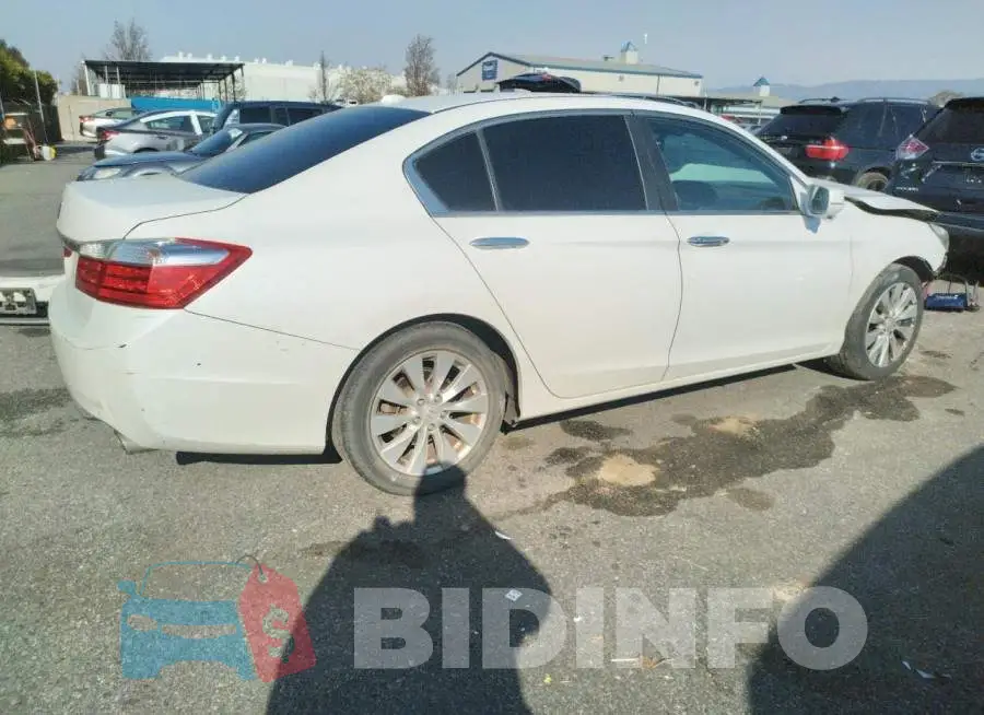 1HGCR2F86FA244087 Photo# 3