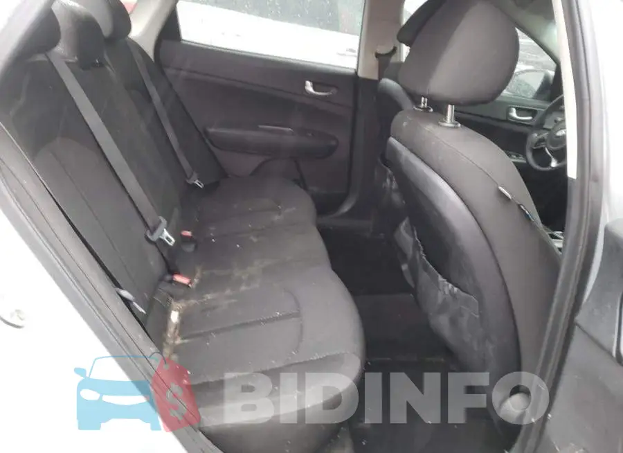 5XXGT4L32JG185042 Photo# 11