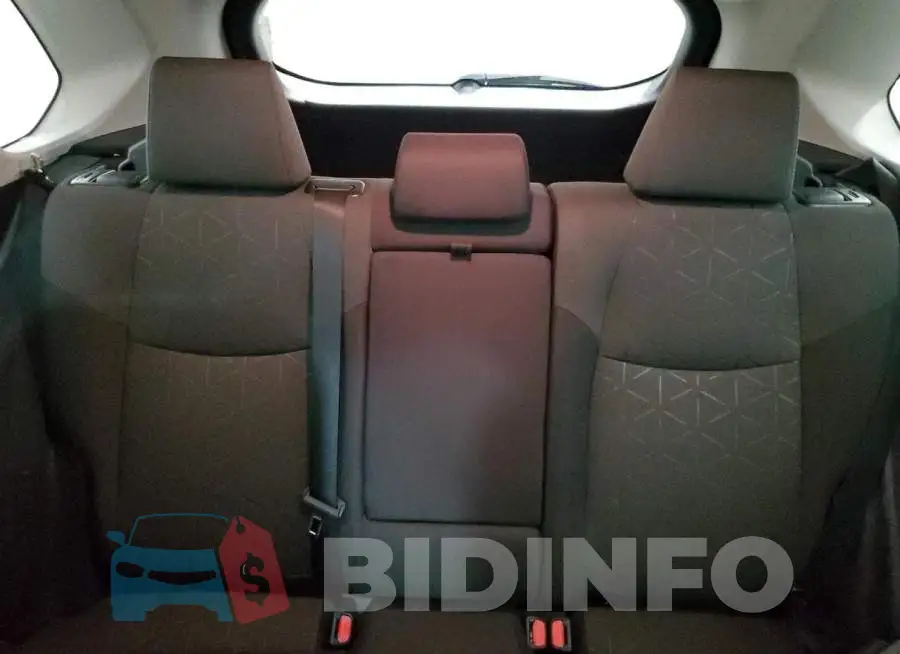 2T3P1RFVXMW181242 Photo# 10