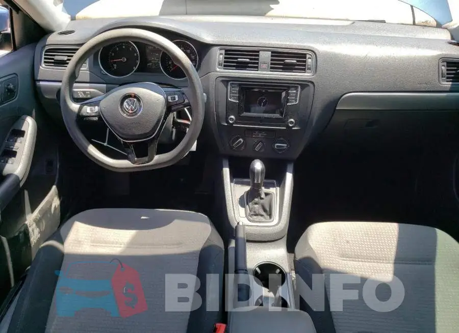 3VW2B7AJ7JM242573 Photo# 8