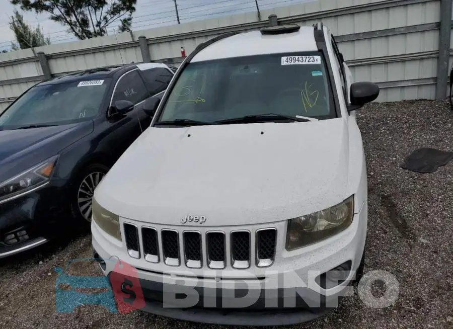 1C4NJCBA1GD615640 Photo# 5