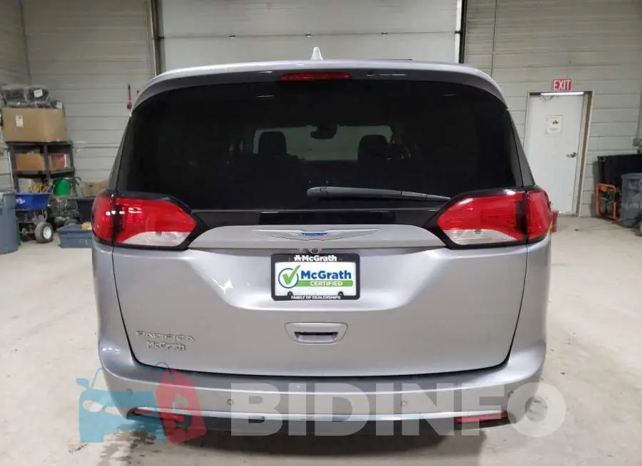 2C4RC1EG0HR659398 Photo# 6