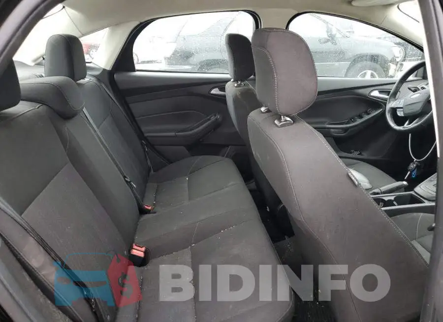 1FADP3F20JL260153 Photo# 10