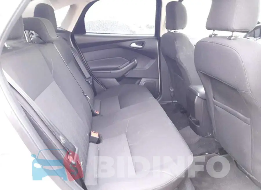 1FADP3F27FL317018 Photo# 10