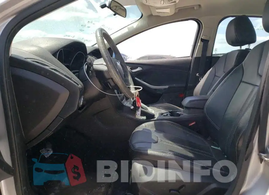 1FADP3F28EL337325 Photo# 7