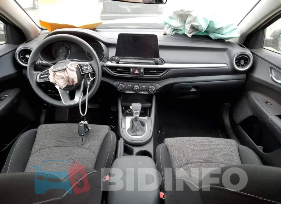 3KPF24AD8PE555986 Photo# 8