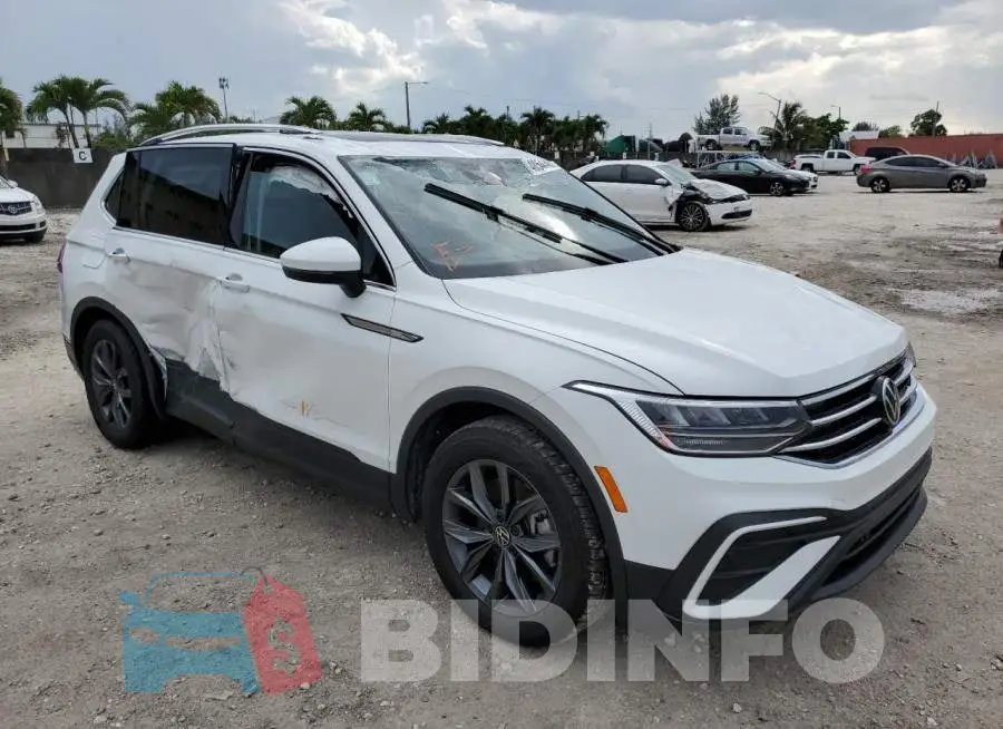 3VV3B7AX4NM151277 Photo# 4